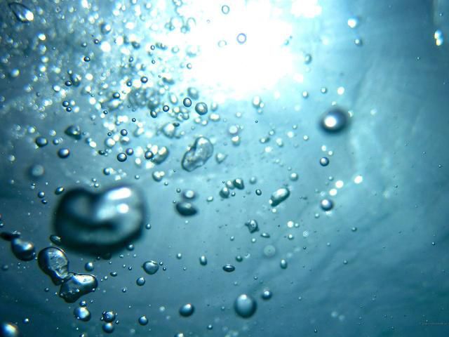 voda z vodovodu obsahuje vzduch